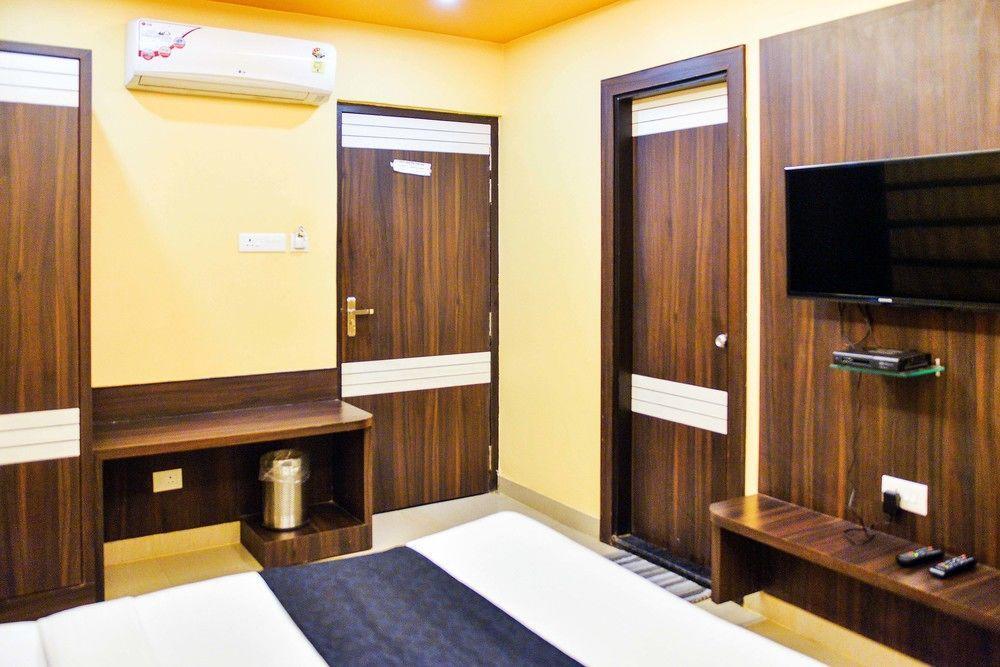 Hotel Janki International By Keymagics Varanasi Exterior foto