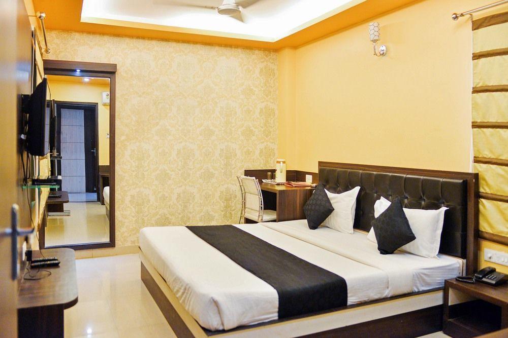 Hotel Janki International By Keymagics Varanasi Exterior foto