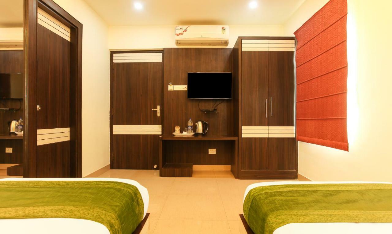 Hotel Janki International By Keymagics Varanasi Exterior foto